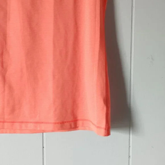 UNDER ARMOUR - Fitted Activewear T-Shirt - Picture 3 of 6